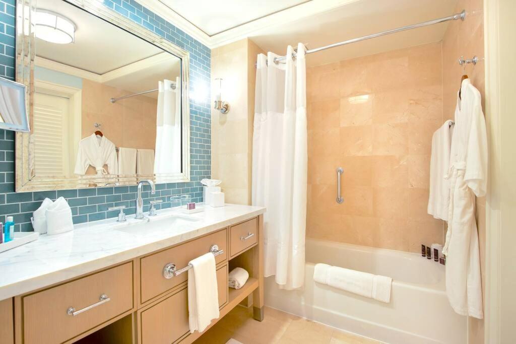 Charming 5 Star Condo Unit Situated At Ritz Carlton-Key Biscayne Miami Eksteriør billede