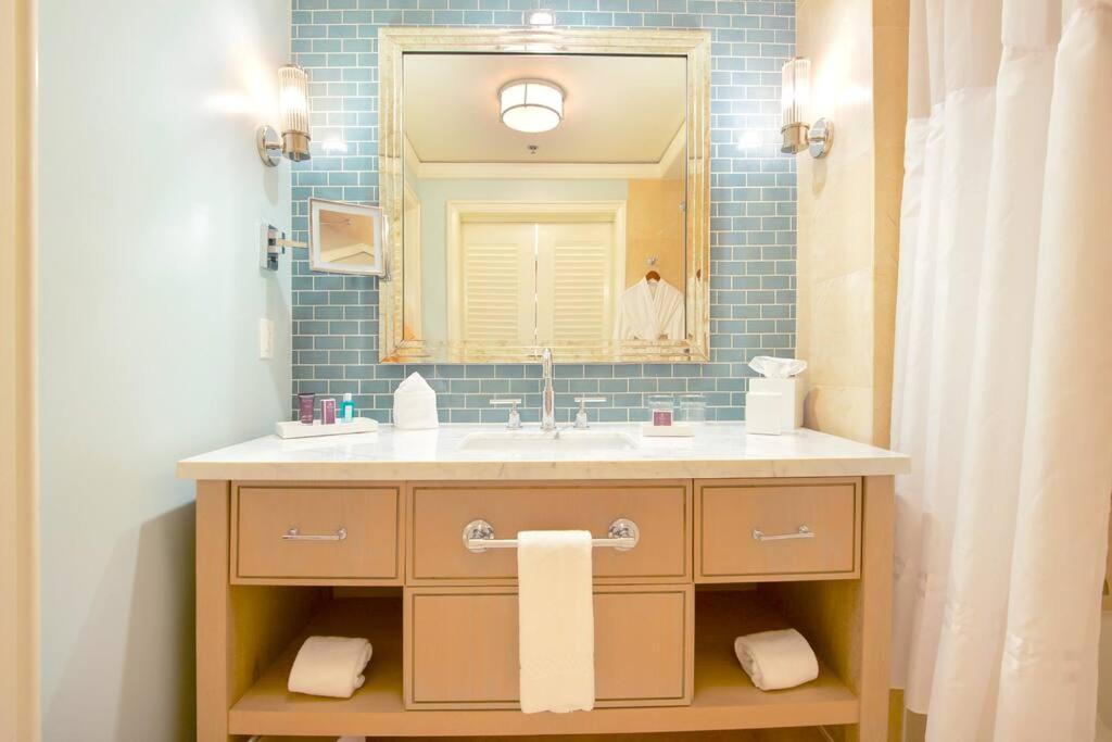 Charming 5 Star Condo Unit Situated At Ritz Carlton-Key Biscayne Miami Eksteriør billede